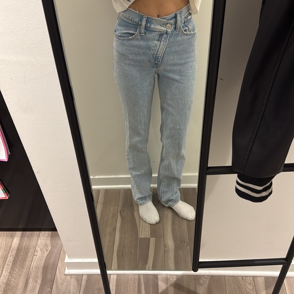 Abercrombie & Fitch criss cross 90’s straight jeans in light blue, size 23 (000) - Picture 2 of 2